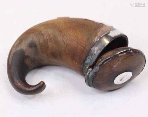 A late 18th/early 19th century horn snuff mull, the hinged c...