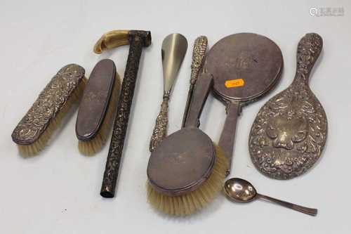 A collection of miscellaneous items, to include Eastern whit...