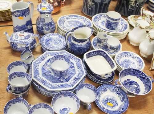 A collection of blue and white tablewares, to include Copela...