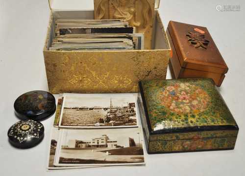 A small collection of assorted 19th century and later postca...