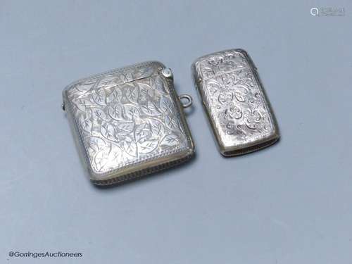 Two early 20th century silver vesta cases, largest 42mm.