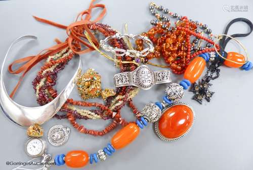 An Eastern heavy white metal and amber (?) ethnic style neck...