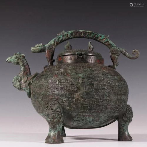 CHINESE ARCHAIC BRONZE TRIPOD VESSEL