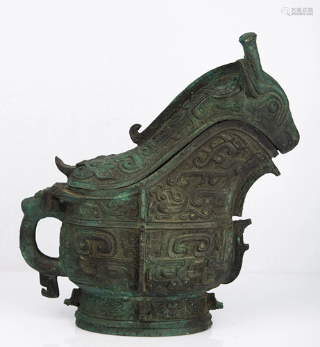 CHINESE ARCHAIC BEAST RITUAL BRONZE VESSEL, GUANG