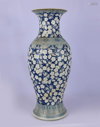 BLUE AND WHITE PLUM AND BAMBOO PATTERN GUANYIN VASE