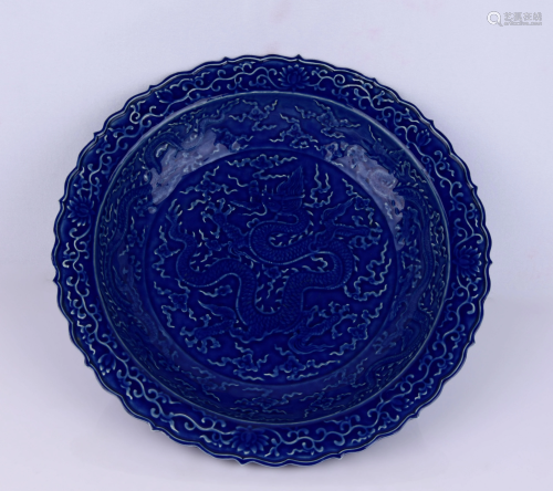 BLUE-GLAZED LARGE PLATE WITH CLOUD DRAGON PATTERN