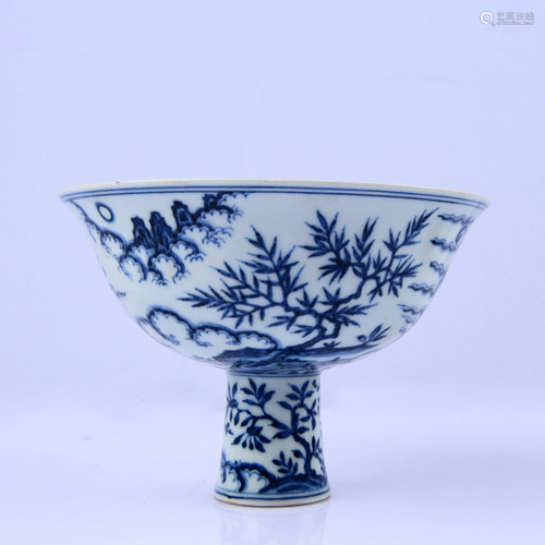 BLUE AND WHITE PORCELAIN STEM CUP WITH MARK