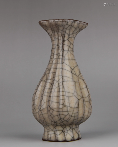 GEYAO FLOWER MOUTH VASE