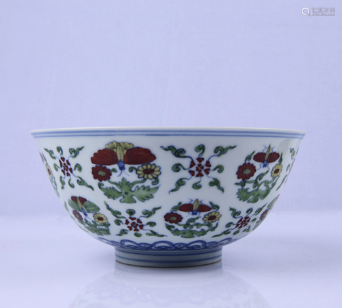 DOUCAI 'FLOWER & BUTTERFLY' PORCELAIN BOWL WITH …