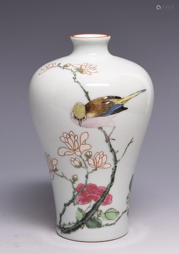 FAMILLE ROSE 'BIRD & FLOWER' PORCELAIN VASE