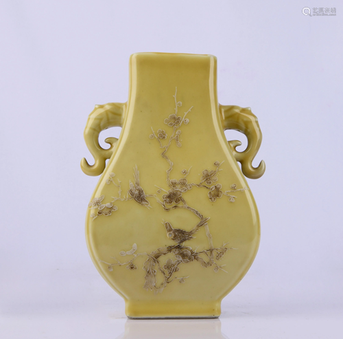 YELLOW-GLAZED WITH DOUBLE-EARED VASE