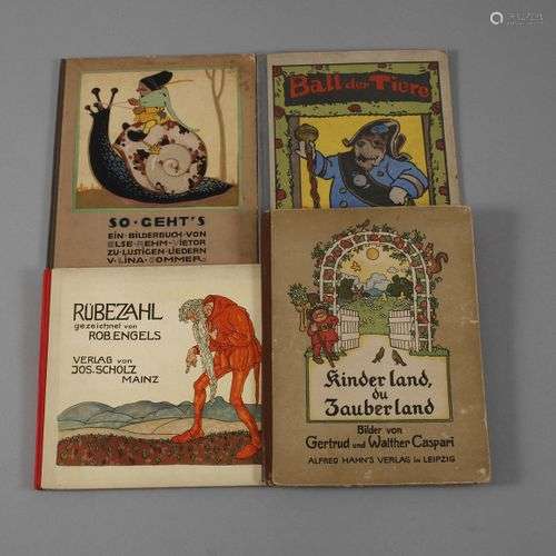 Lot mixte de livres pour enfantsquatre pièces, vers 1915, do...