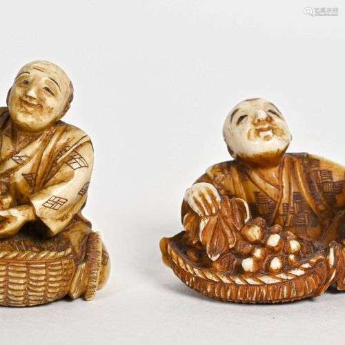 ** JAPON - Période MEIJI (1868-1912) Deux netsukes en ivoire...
