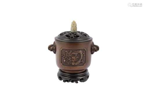 A CHINESE BRONZE INCENSE BURNER.