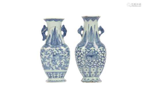 A NEAR - PAIR OF CHINESE BLUE AND WHITE WALL VASES.