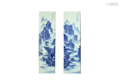 A PAIR OF CHINESE BLUE AND WHITE 'LANDSCAPE' PLAQUES.