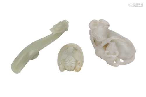 THREE CHINESE JADE CARVINGS.