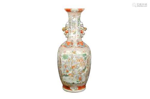 A LARGE CHINESE CANTON FAMILLE ROSE VASE.