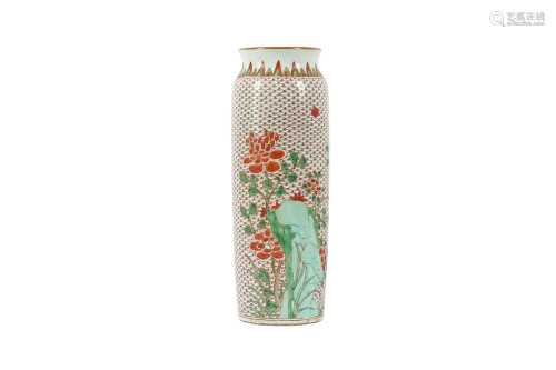 A CHINESE FAMILLE VERTE 'PEONIES' SLEEVE VASE.