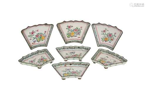 A SET OF SEVEN CANTON ENAMEL SWEET MEAT TRAYS.