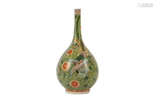 A CHINESE FAMILLE VERTE 'DRAGON AND PHOENIX' BOTTLE VASE.