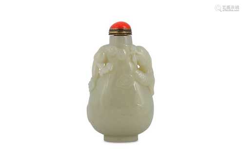 A CHINESE PALE CELADON JADE 'DRAGON' SNUFF BOTTLE.