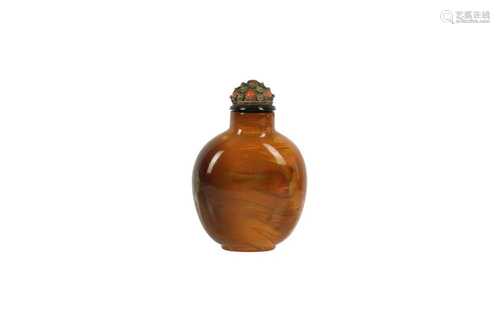 λ A CHINESE GLASS SNUFF BOTTLE.