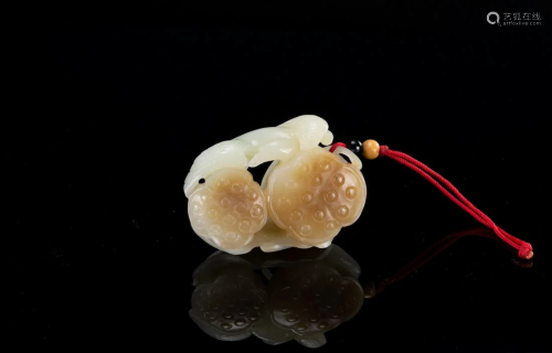 Late Qing /Republic-A White Jade Carved â€˜Brid And