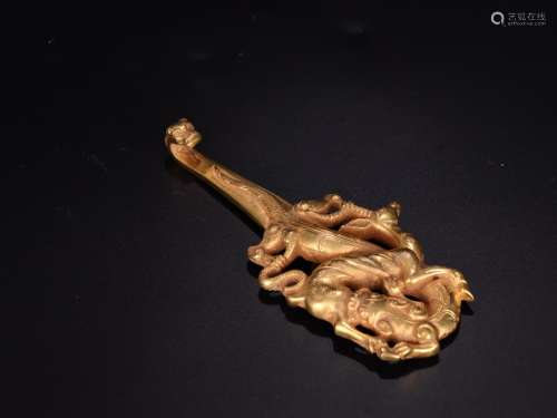 旧藏-铜鎏金“龙灵狩鹿”带勾