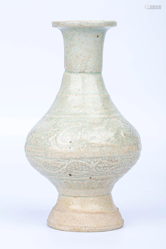 SONG DYNASTY ENGRAVED VASE