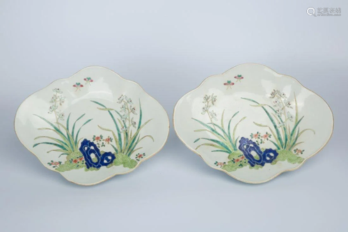 QING DYNASTY 'TONG ZHI' PAIR OF FAMILLE ROSE FRUIT