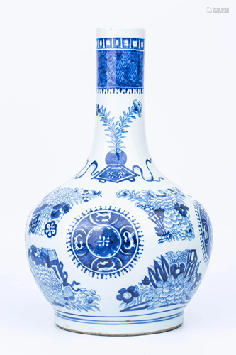 MID-QING DYNASTY BLUE AND WHITE TIANQIU VASE