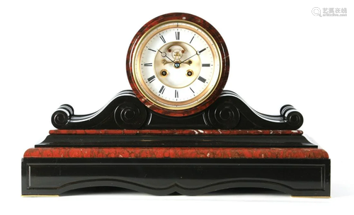 A LATE 19TH CENTURY BLACK AND ROUGE MARBLE MANTEL CLOCK