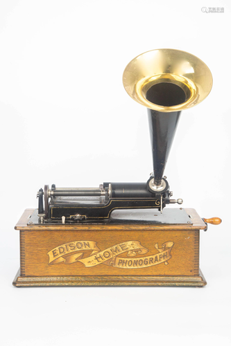 AN ANTIQUE PHONOGRAPH