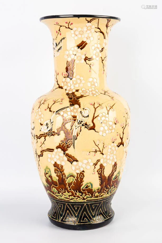 20TH CENTURY FLOWER AND BIRD VASE