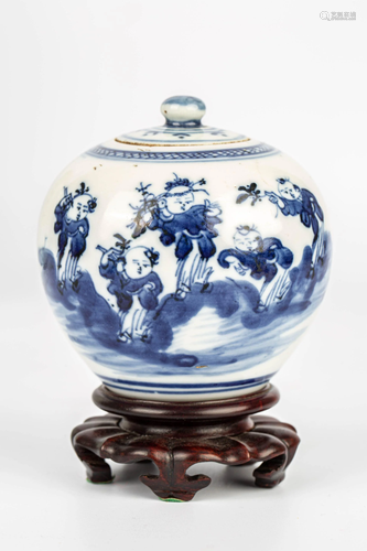 BLUE AND WHITE VASE MIDDLE OF QING DYNASTY