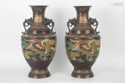 18TH CENTURY JAPANESE DRAGON DECORATION BOTTLE