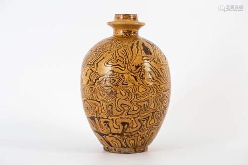 20TH CENTURY TWISTED PATTERN BOTTLE