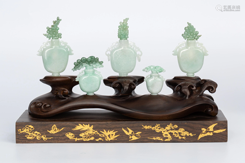 A SET OF JADEITE ORNAMENTS