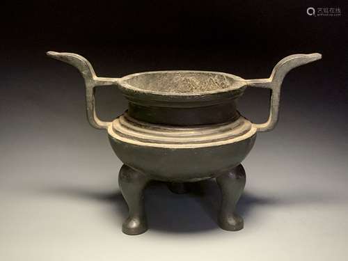 Copper three-legged incense burner with crown ears