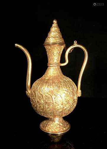 Gilt bronze hand-held wine jug with carved dragon pattern