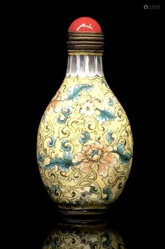 Copper enamel and lotus pattern snuff bottle