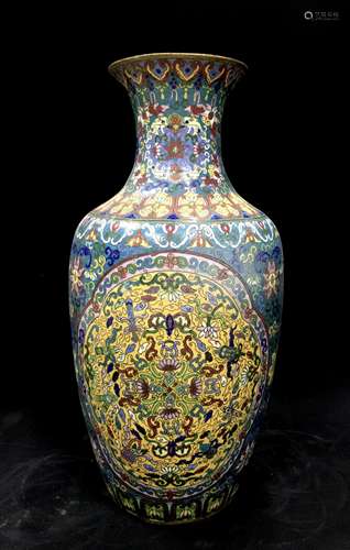 Cloisonne enamel bottle with lotus pattern