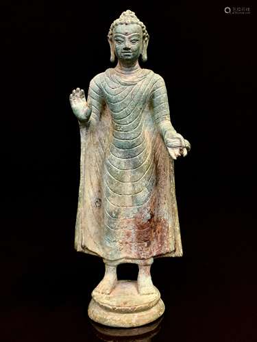 Bronze statue of Sakyamuni