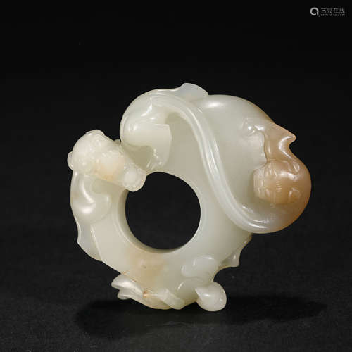 Hetian jade beast pattern ring in Han Dynasty