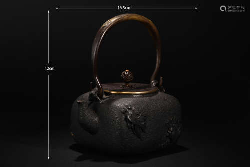Bronze Handle Pot in Qing Dynasty