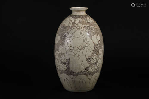 Cizhou Kiln Character Plum Bottle in Song Dynasty