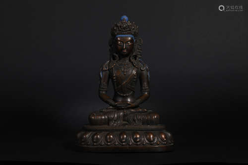 A bronze statue of Sakyamuni in the Qing Dynasty