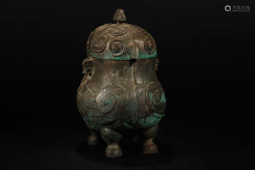 Bronze Animal Pattern Jar in Han Dynasty