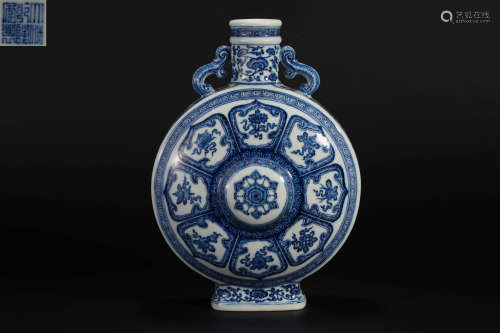 Blue and White Flower Holding Moon Vase in Qing Dynasty